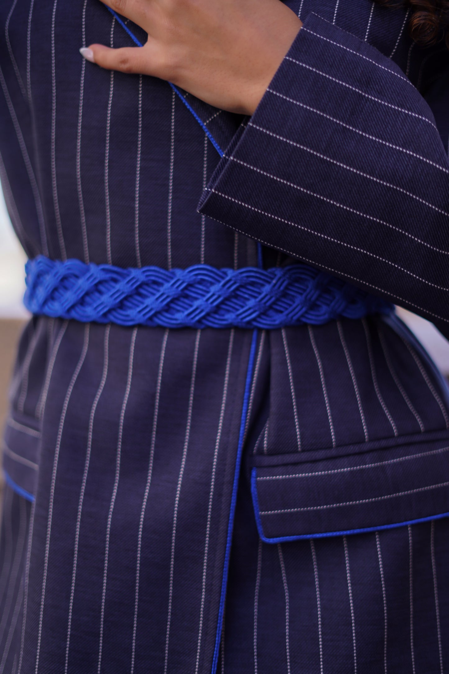 Veste croisée ZAYNA disponible en pré-commande