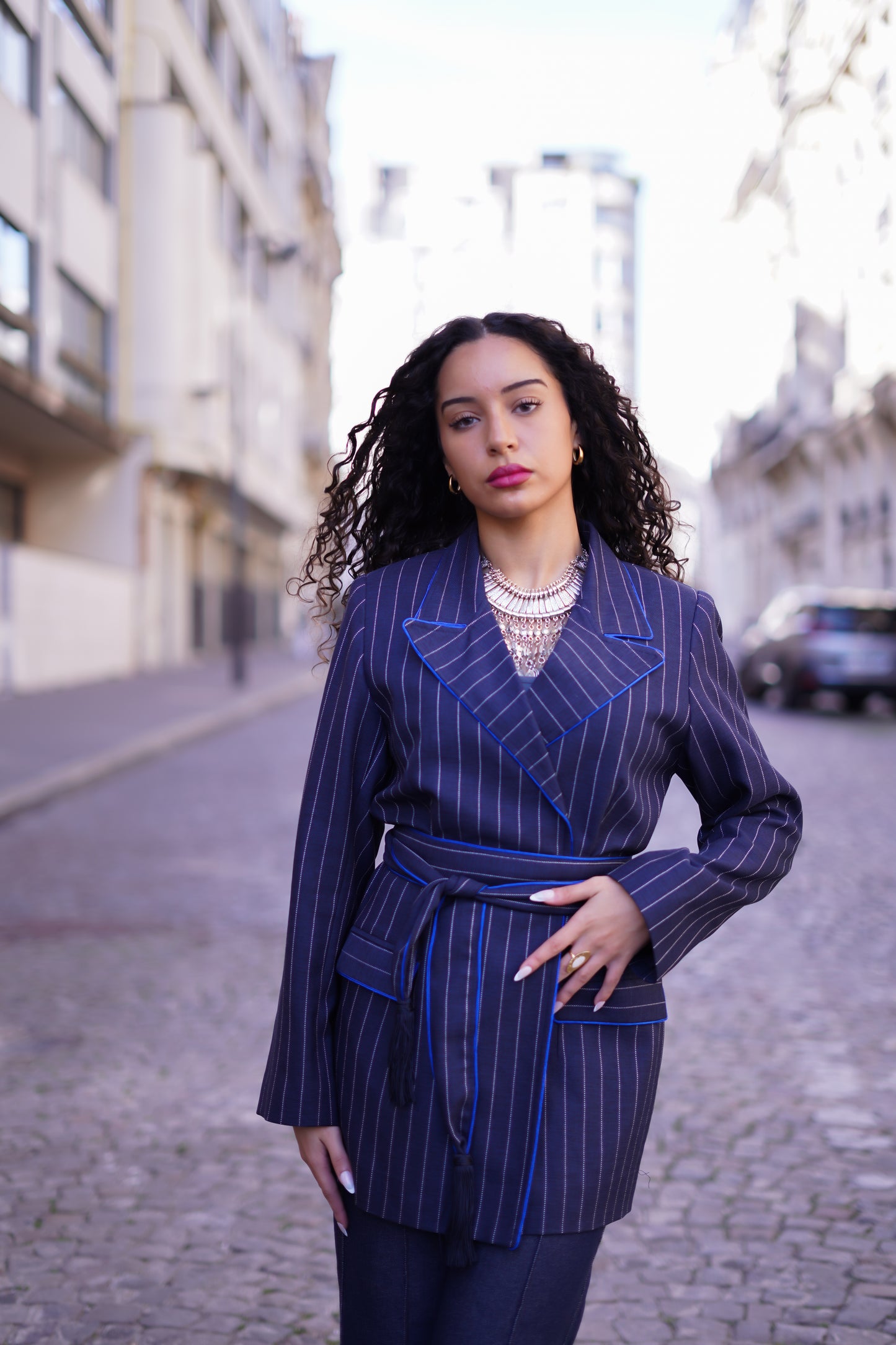 Veste croisée ZAYNA disponible en pré-commande