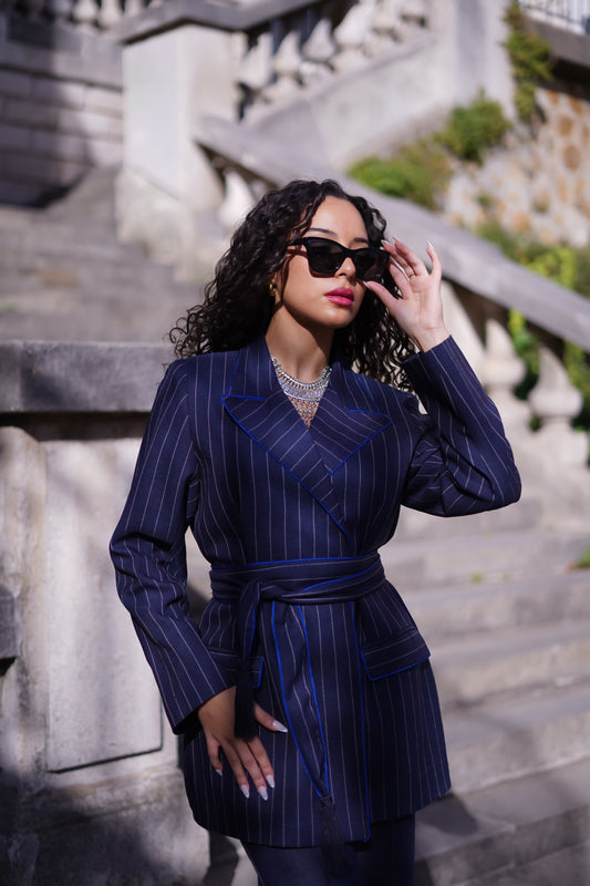 Veste croisée ZAYNA disponible en pré-commande